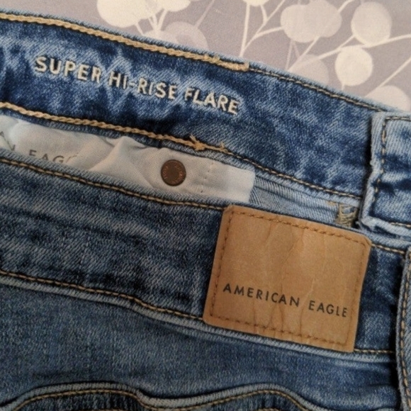 SOLD American Eagle Super High Waist Ripped Flare Jeans sz 14 - Picture 5 of 8